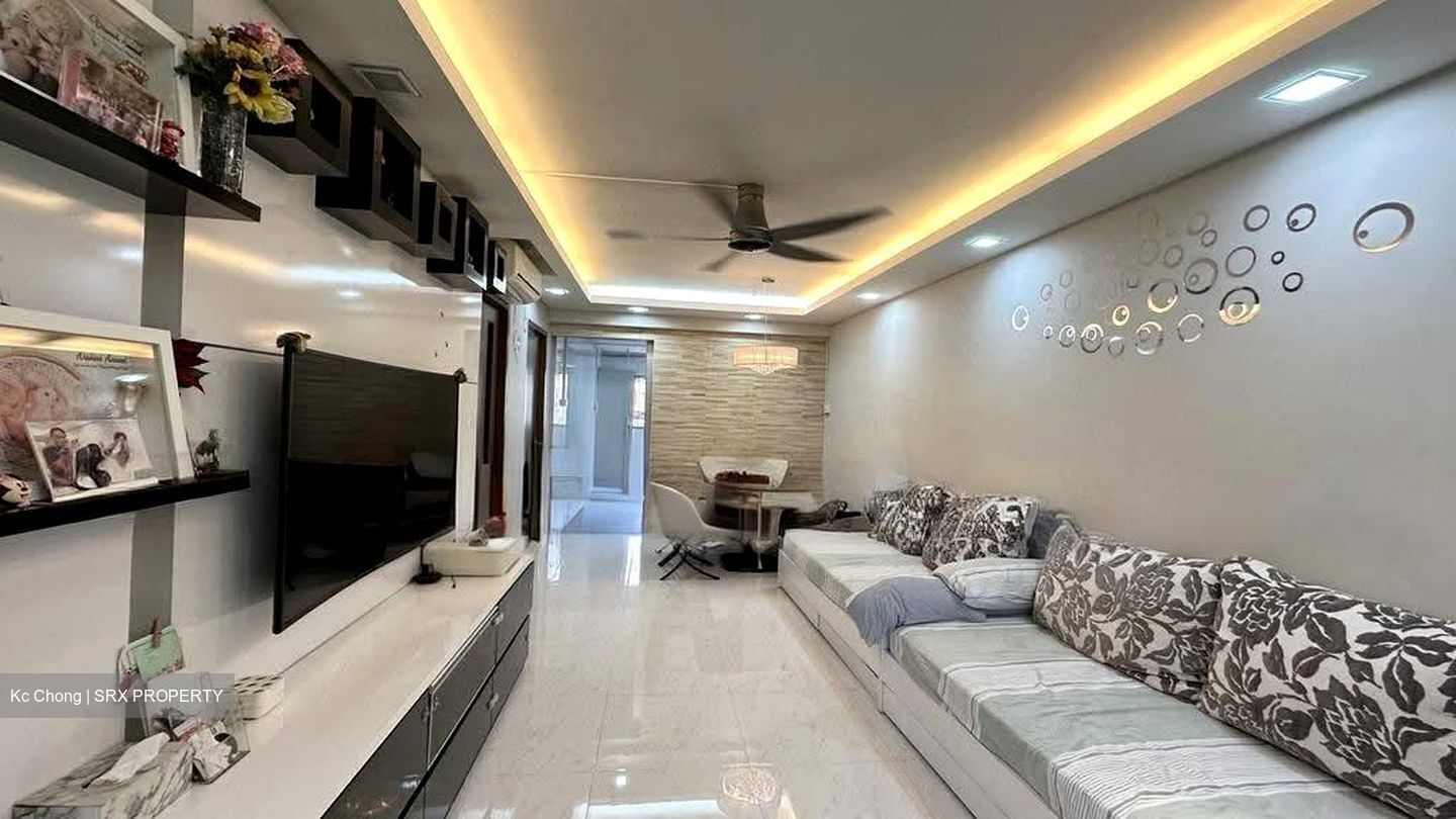 Blk 241 Jurong East Street 24 (Jurong East), HDB 3 Rooms #611102151
